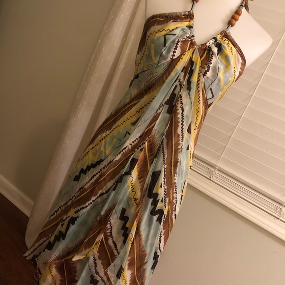 Beautiful vibrant summer dress! - Picture 5 of 8